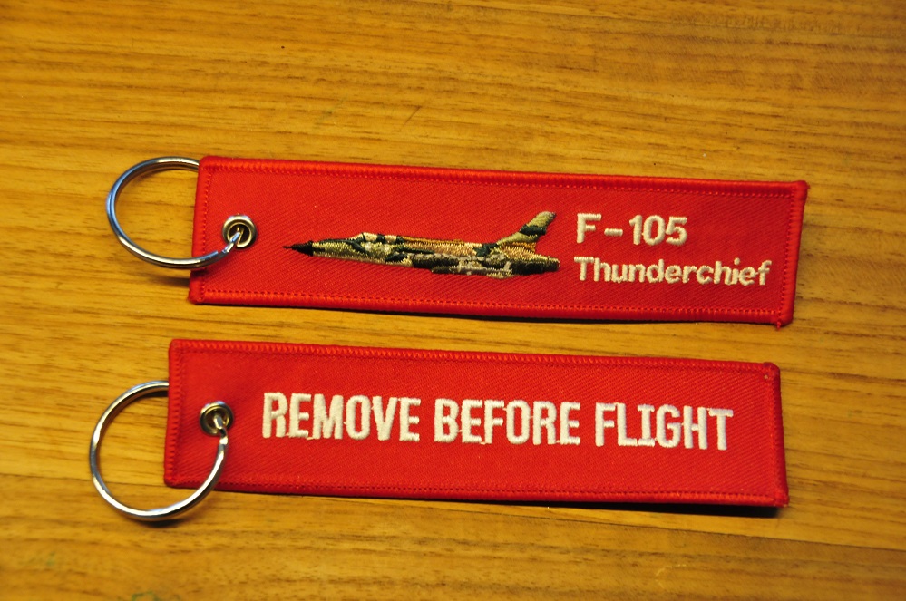 F-105 Thunderchief keyring keychain bagagelabel Remove