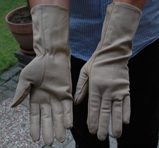 Nomex-pilot-gloves-(desert-color)