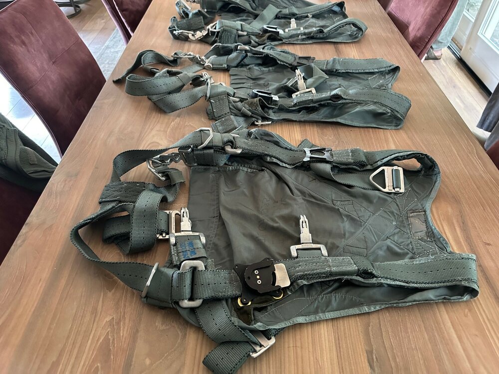 F-16 fighter pilot harnesses
