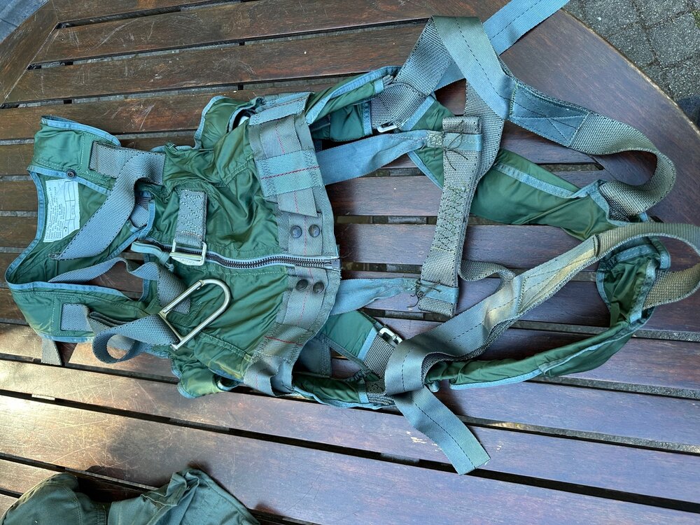 USN MA-1 Torso Harness size LR April 1984