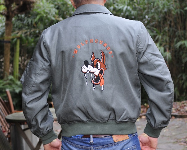 Gestickte CWU-36/P Flugjacke 32. TFS die Wolfhounds CNA Soesterberg Air Base