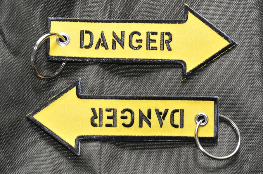 Danger sleutelhanger Remove Before Flight serie