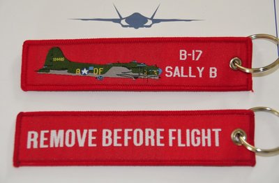 B-17 Sally B keyring keychain bagage label