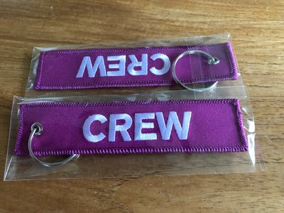 CREW embroidered keychain keyring bagagelabel