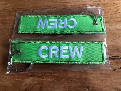 CREW embroidered keychain keyring bagagelabel