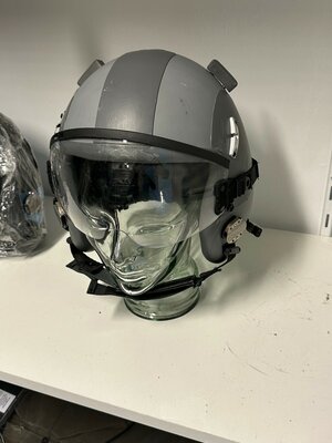 Gentex HGU-55/P flight helmet with blanc visor size Medium