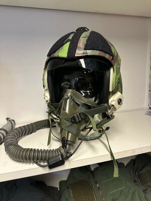 HGU-33 flight helmet & MBU-5/P oxygen mask camo painting