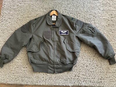 Nomex CWU-36/P flight jacket size Large 42-44 USAF name tag Oscar