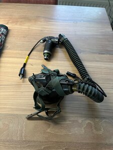 Scott MBU-5/P oxygen mask Black Frame Regular Wide T-bayonet Connector 