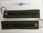 Remove before flight sleutelhanger (army green)_